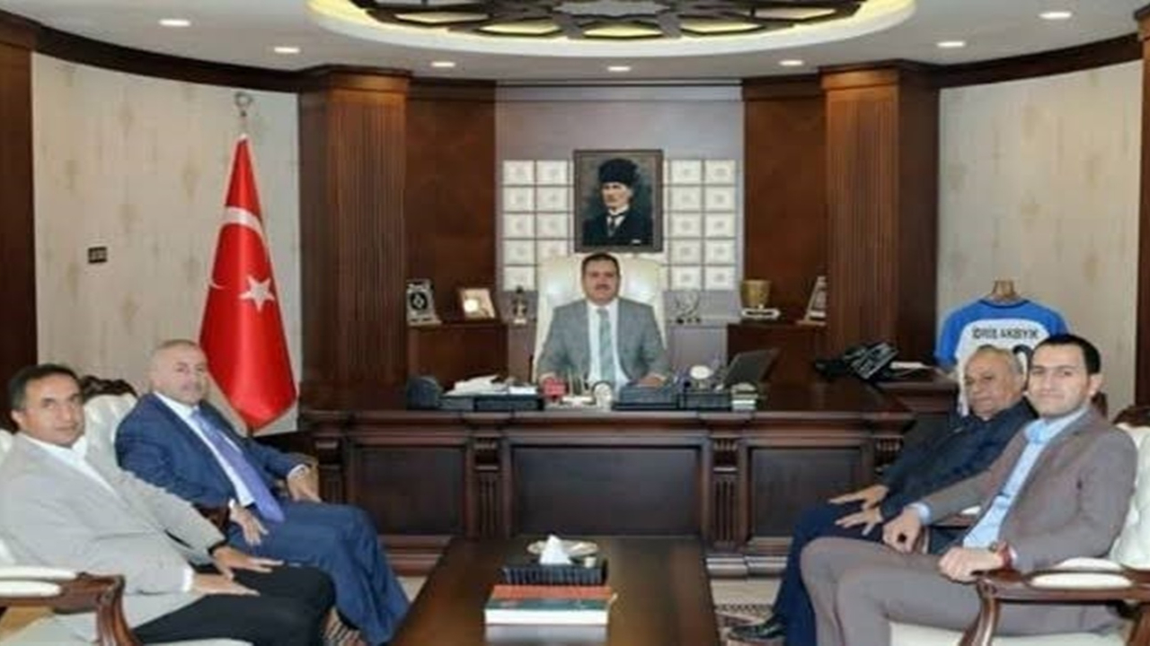 Hakkari'de YÜTSO’dan Vali İdris Akbıyık’a ziyaret