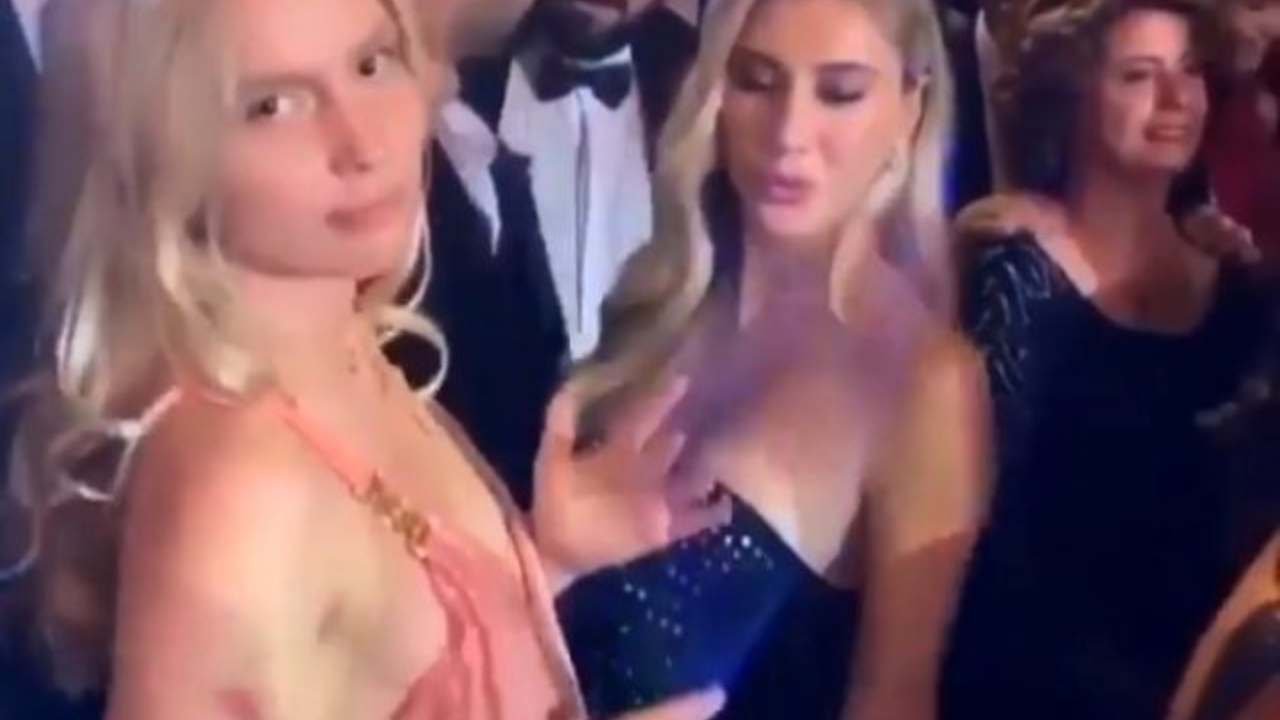 Şeyma Subaşı ve Aleyna Tilki'nin olay dansı