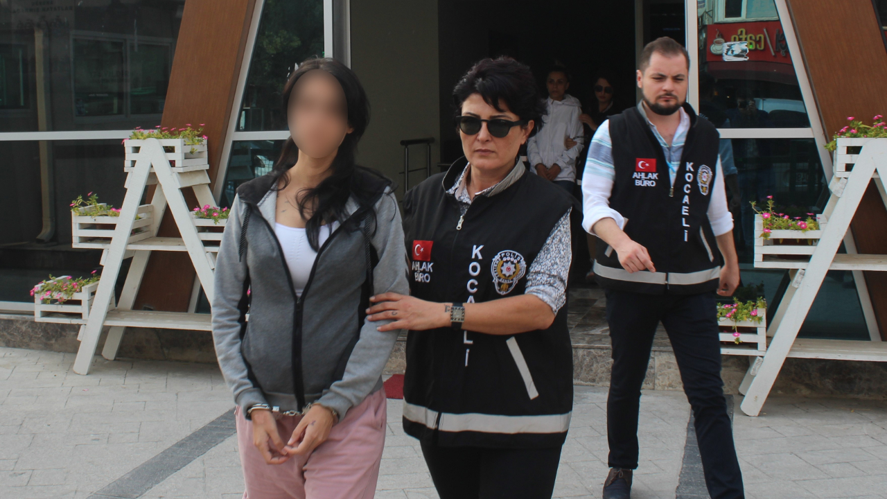 Gelin-görümce fuhuş yaparken basıldı!