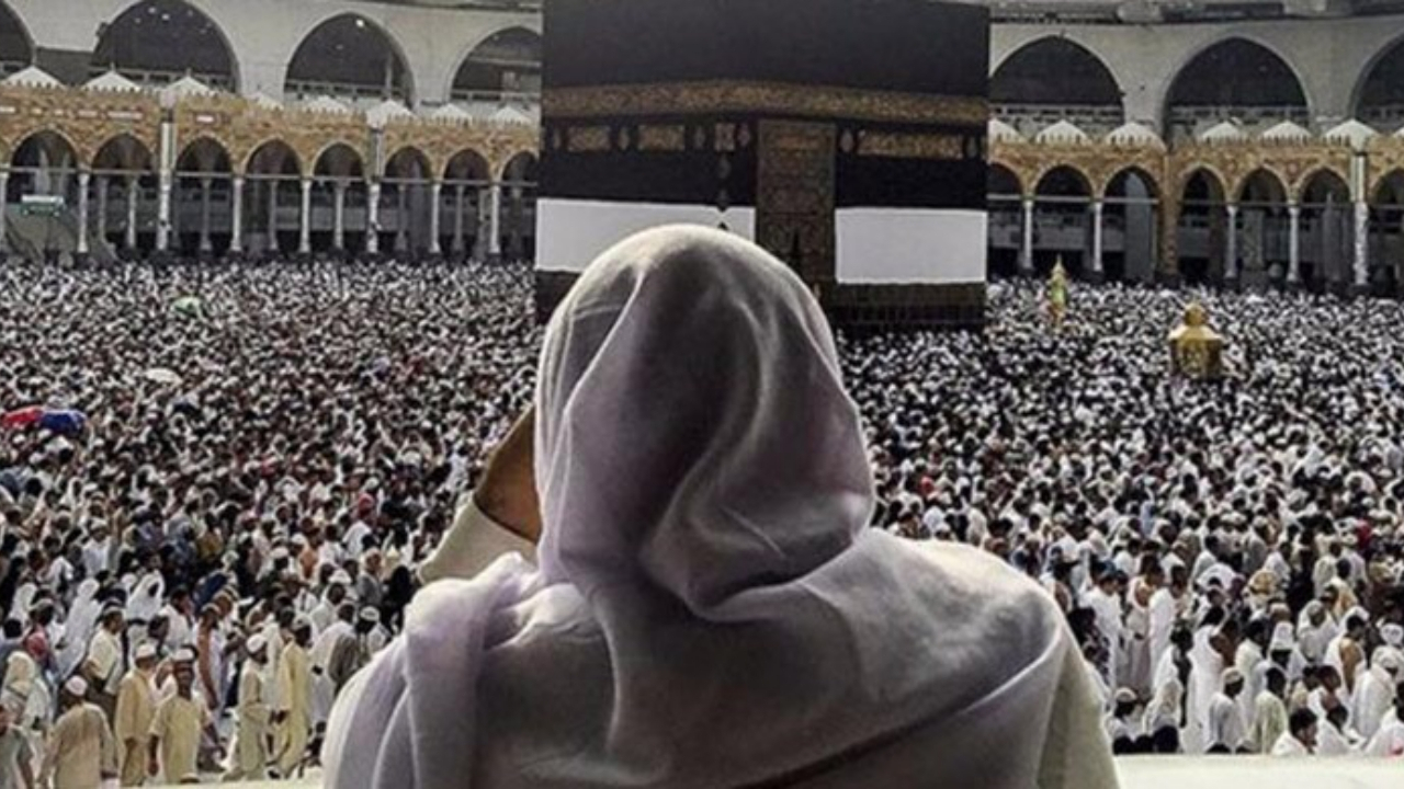 Suudi Arabistan'dan kadınlar için Umre açıklaması!