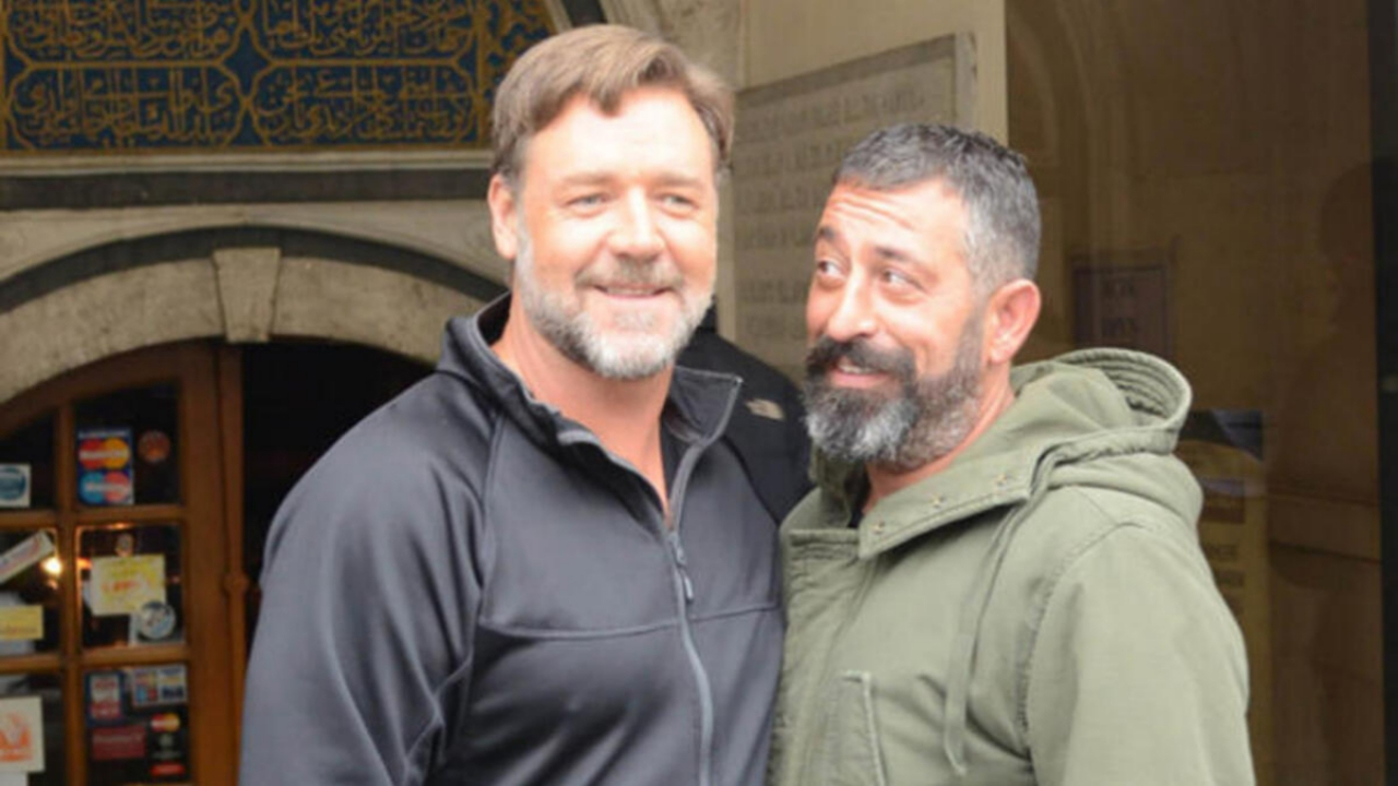 Russell Crowe'dan  sürpriz mesaj!