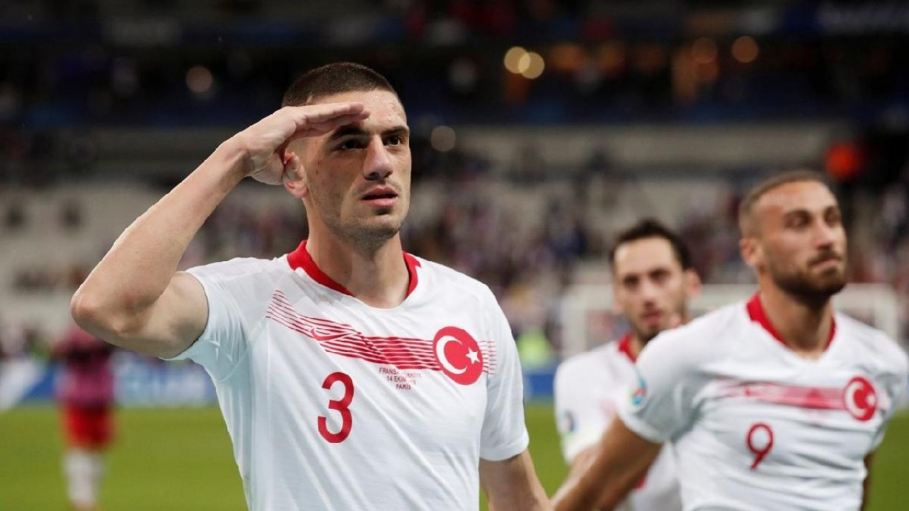 Sarri'den Merih Demiral yorumu!