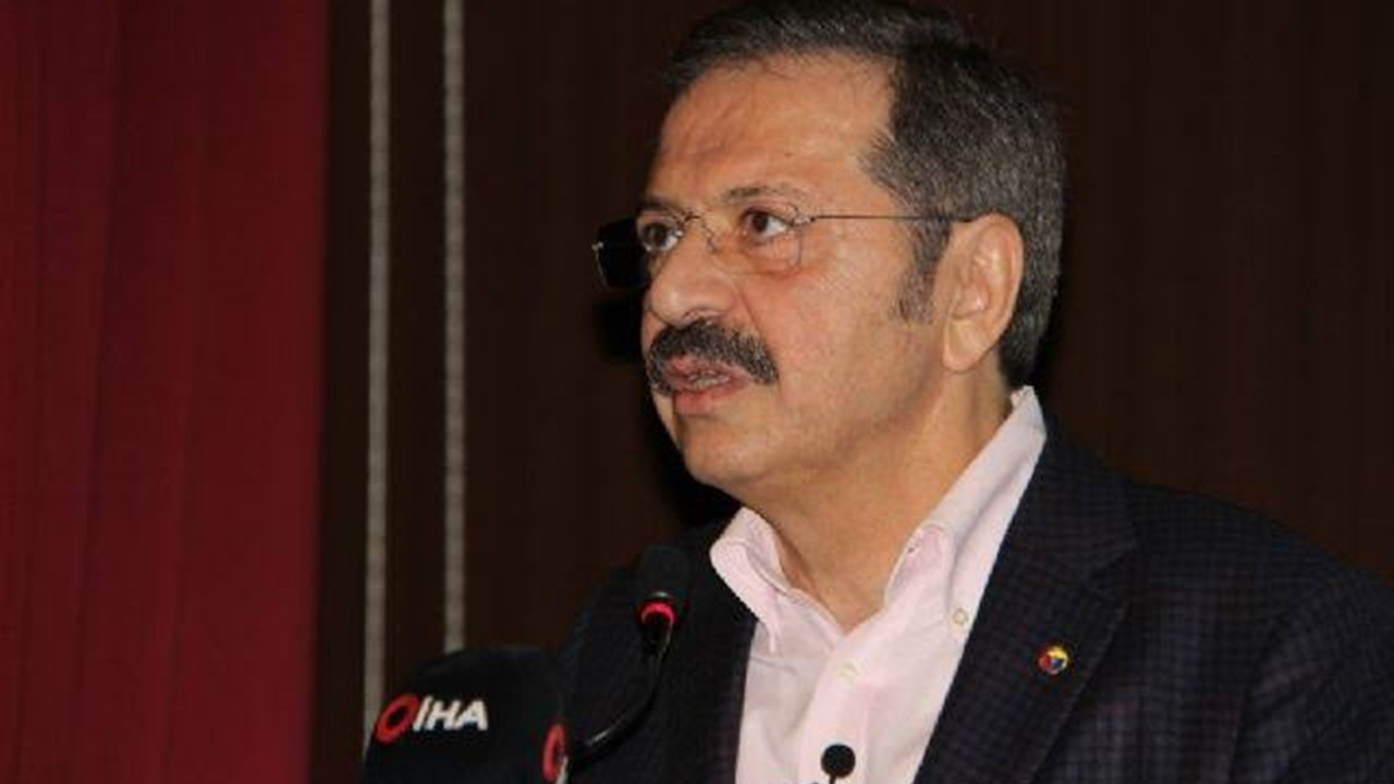 Düzce'de Rıfat Hisarcıklıoğlu ‘Hayallerinizden vazgeçmeyin’