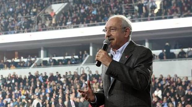 Türkiye'de rejim, tam olarak 'el kaldırıp indirmek' suretiyle değişti!