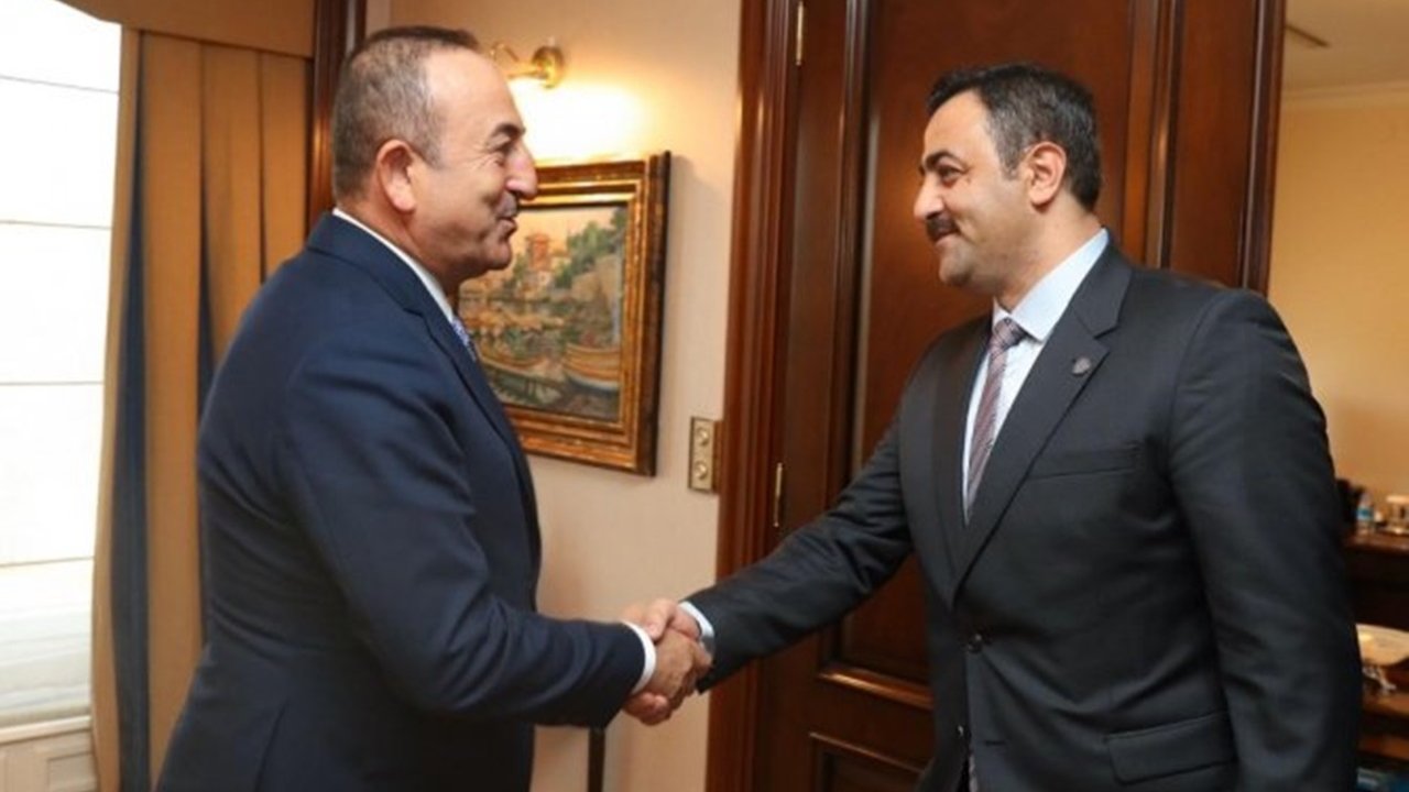 Antalya'da Bakan Mevlüt Çavuşoğlu, ALKÜ rektörü Kalan’ı kabul etti