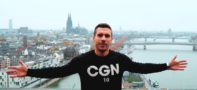 Podolski'nin şarkısı Almanya'da liste başı oldu / video