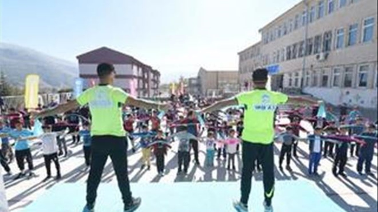 Kayseri'de ’Spor A.Ş. Bizim Okulda’ etkinliği sürüyor