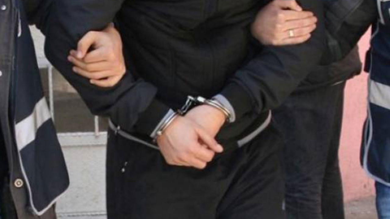 İzmir merkezli 4 ilde ByLock operasyonu