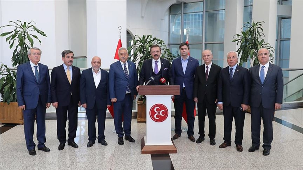 İş dünyasından Bahçeli'ye geçmiş olsun ziyareti...