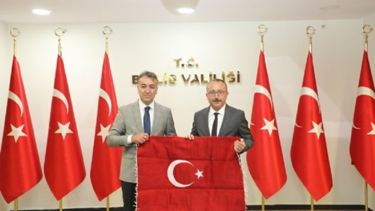 Siirt Valisi Ali Fuat Atik, Bitlis Valisi Oktay Çağatay’ı ziyaret etti