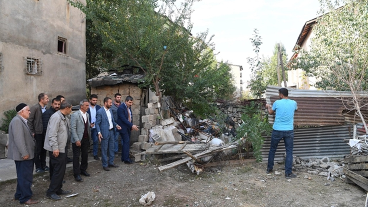 Muş'ta Başkan Feyat Asya: “Küçük dokunuşlarla büyük sorunları ortadan kaldırıyoruz”