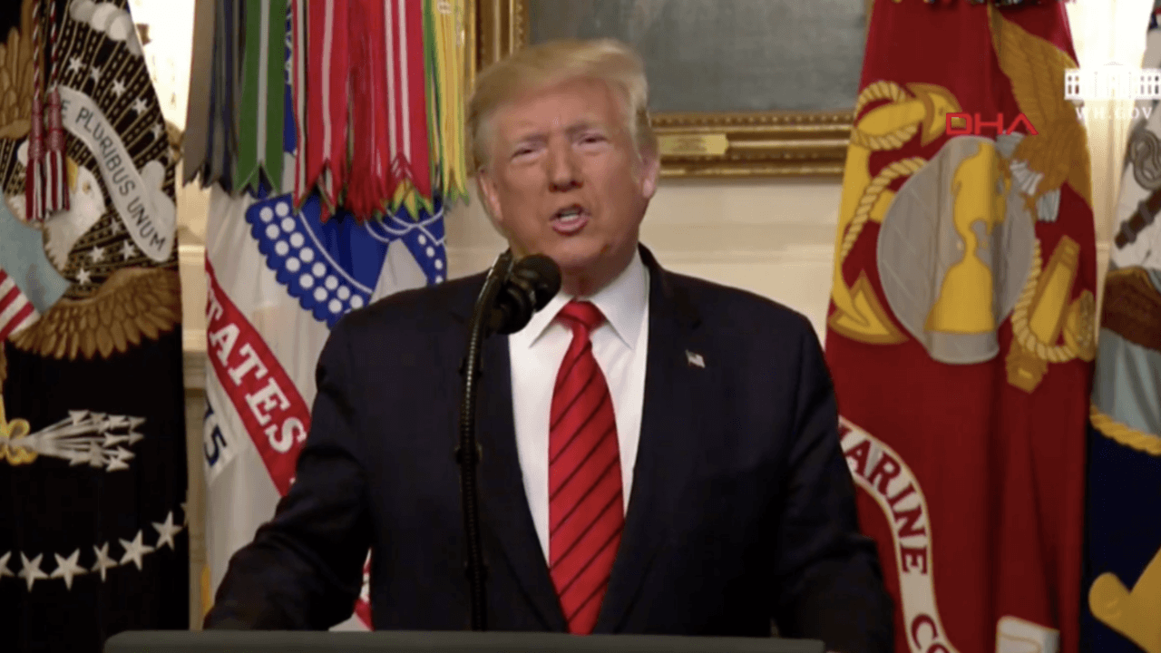 Trump: Bağdadi köpek gibi, korkak gibi öldü!