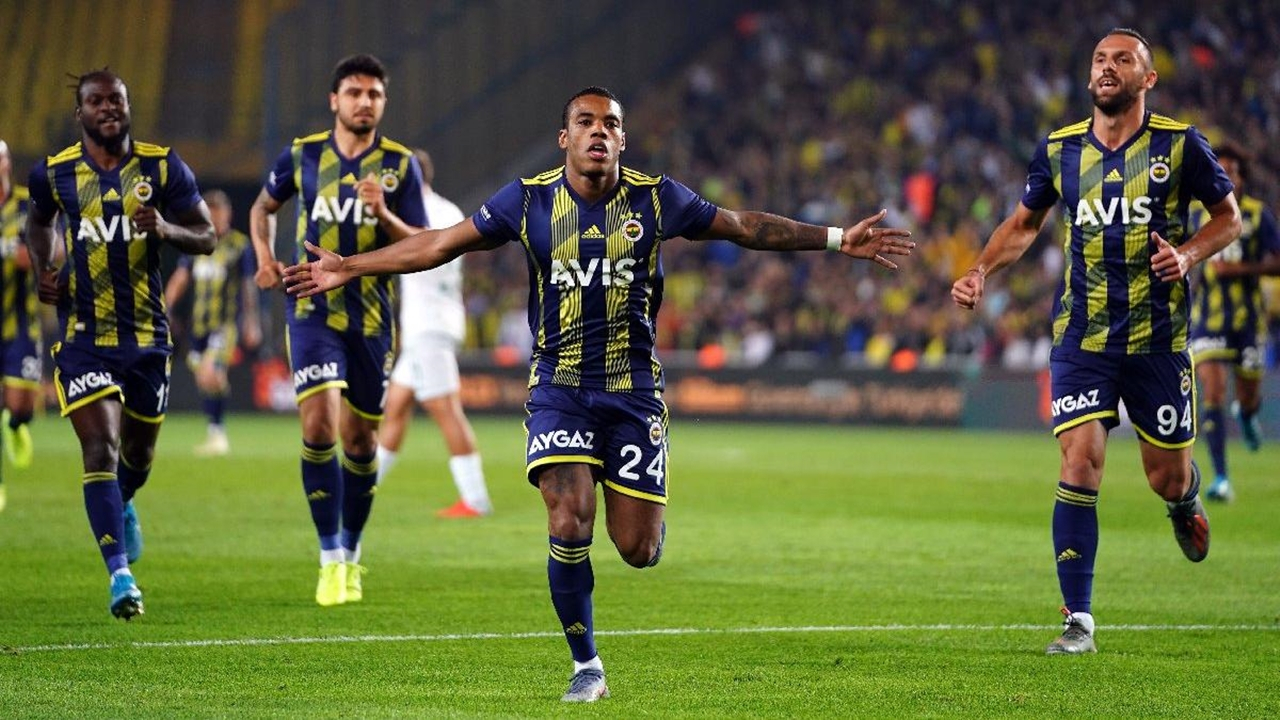 Fenerbahçe, Konyaspor'u 5-1 mağlup etti!