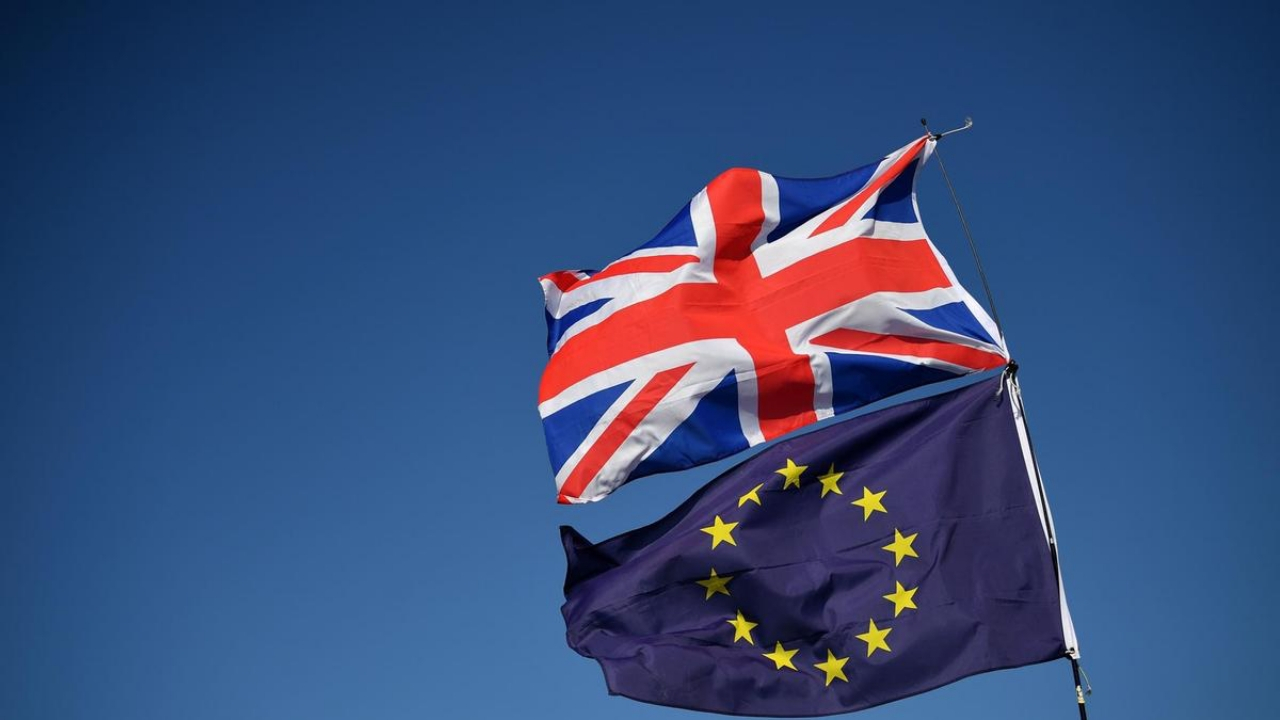 Brexit yeniden ileri tarihe ertelendi!