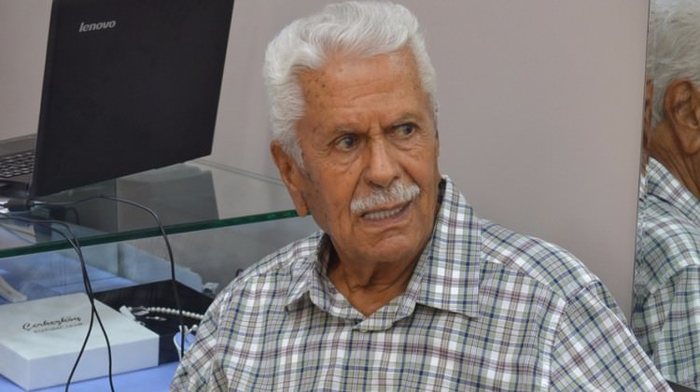 Eski İçişleri Bakanı İsmet Sezgin hayatını kaybetti!