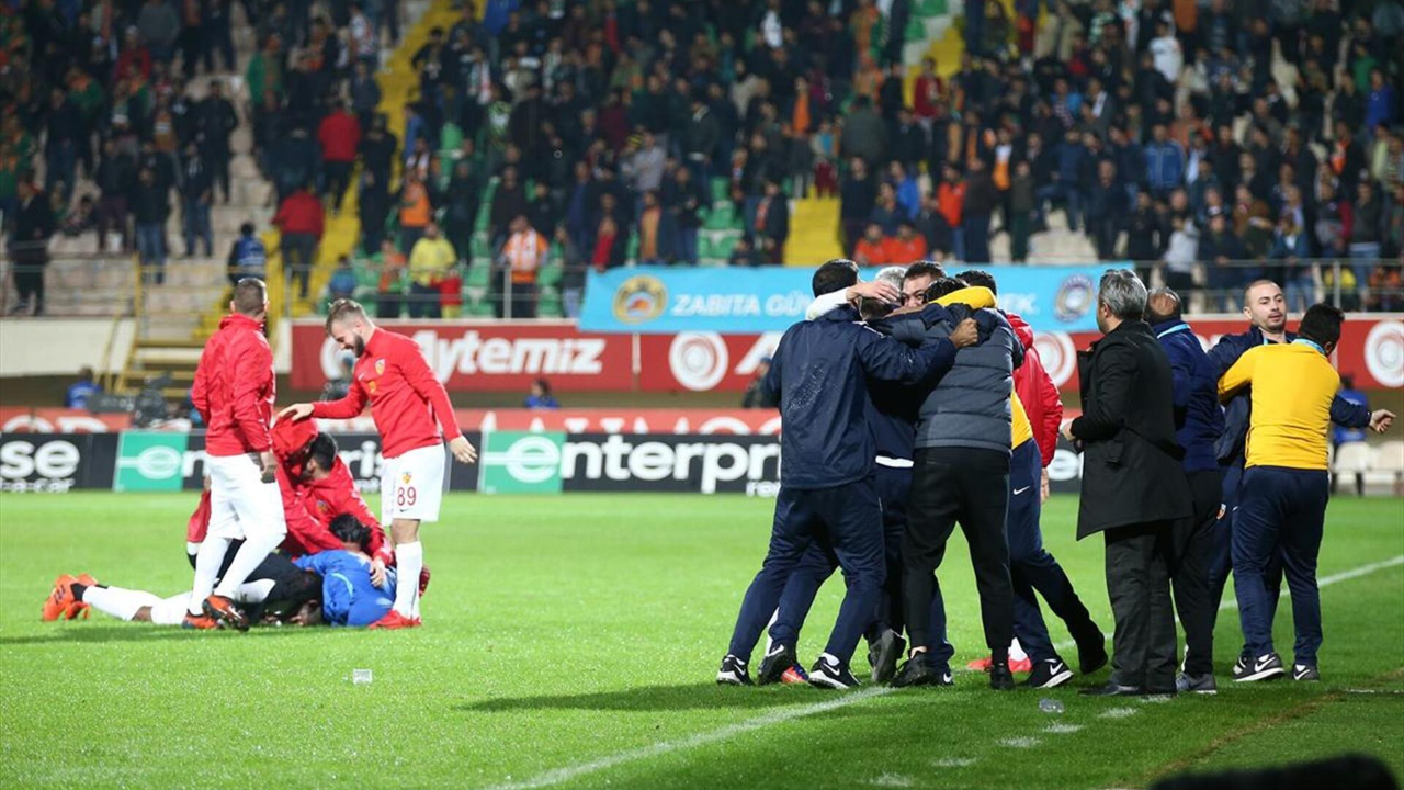 Gaziantep FK ile Alanyaspor 1-1 berabere kaldı!