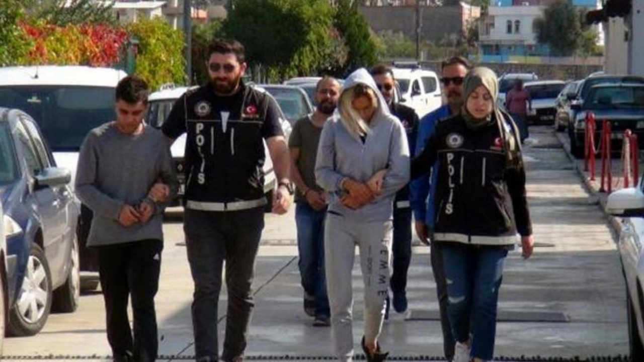'Para karşılığı yaptım' dedi, tutuklandı!