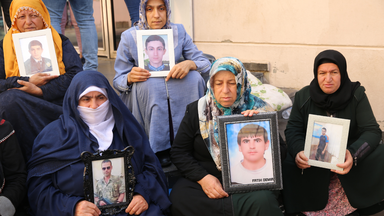 HDP fişleyip Kandil'e gönderiyor