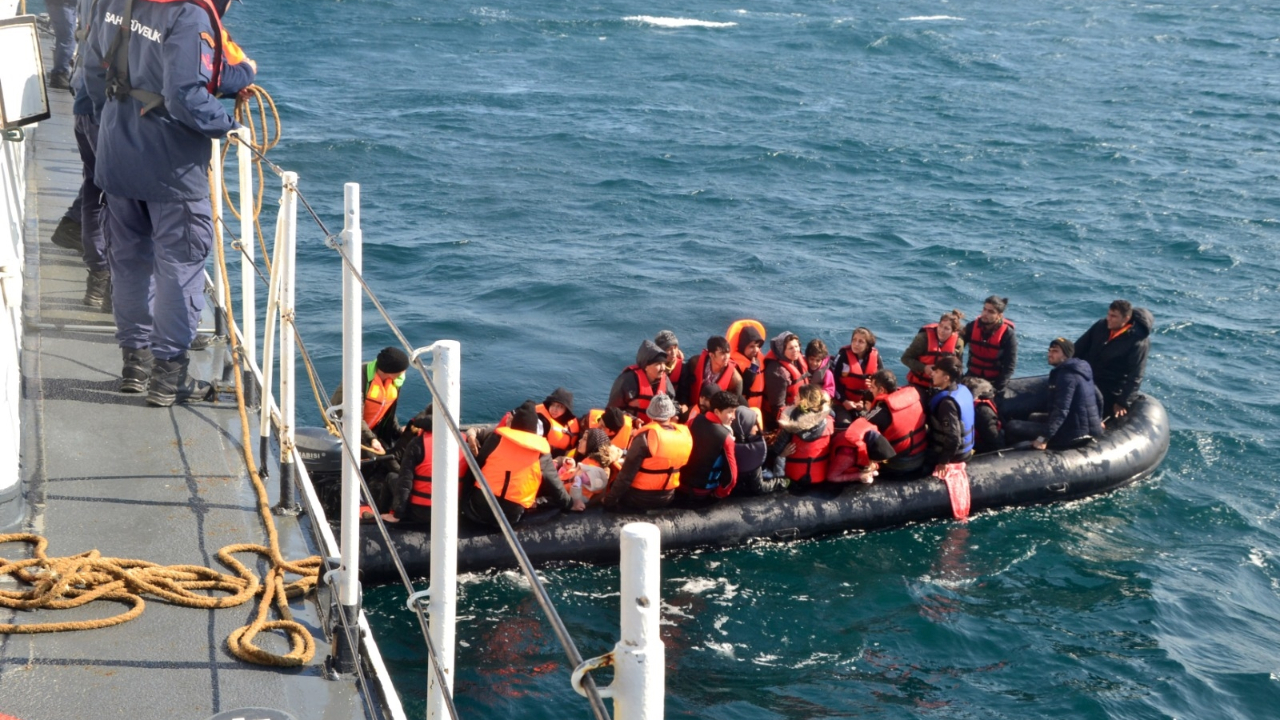 Türkiye'den Yunanistan'a göçmen suçlaması!