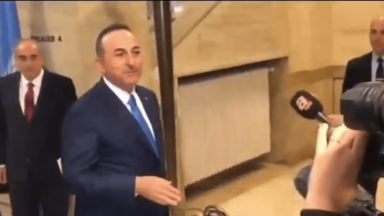 Bakan Çavuşoğlu yine ağızlarının payını verdi!