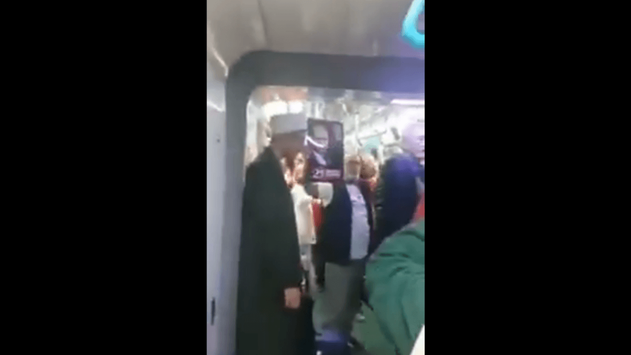 Metroda "Cumhuriyet Bayramı" bahanesi ile taciz