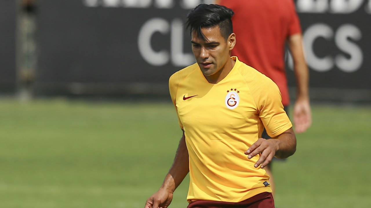 Falcao'dan müjde! Sahalara geri dönüyor...