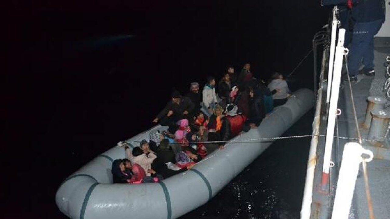 Çanakkale'de 55 kaçak göçmen yakalandı