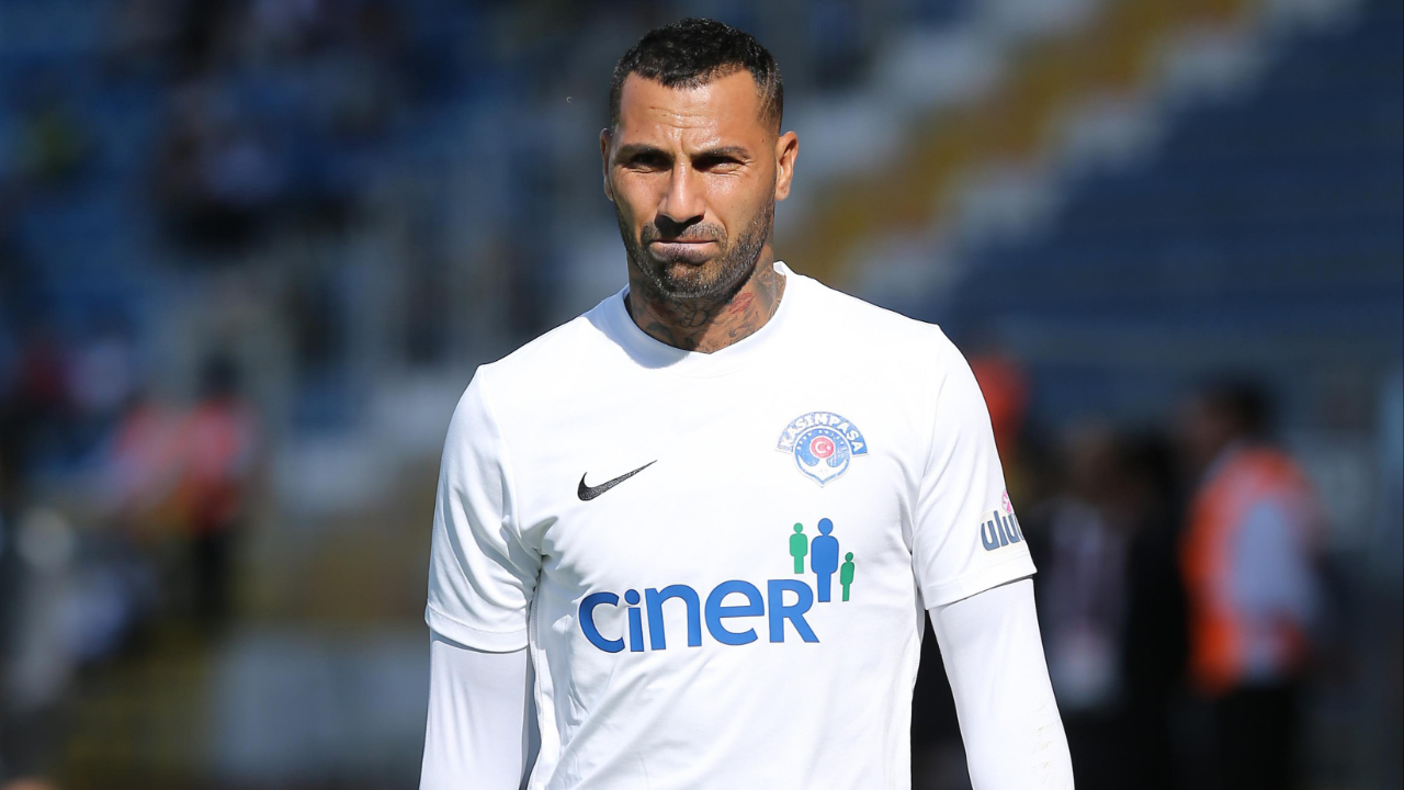 Kasımpaşa'ya Quaresma'dan kötü haber!