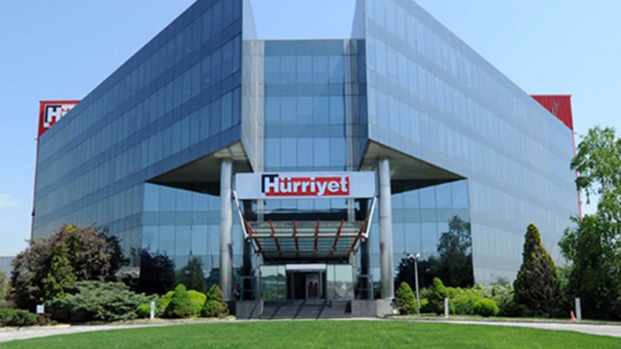 Yeni Şafak yazarından Hürriyet'e tepki: İşten atarken bari doğru dürüst cümleler kurun