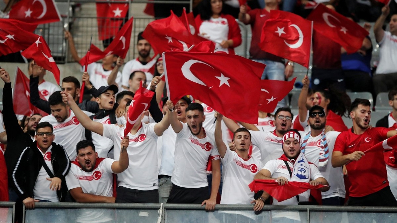 Andorra maçının biletleri tükendi!