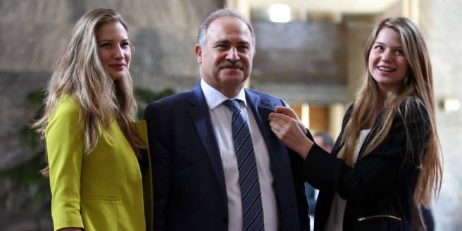 'Sen kasaba avukatısın, AYM'ye değil anca boşanma davasına gidersin!'