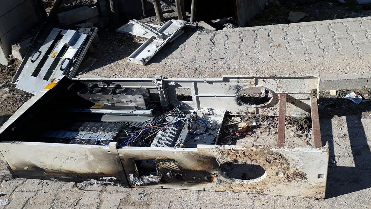 Kaçak elektrik kullanımını engelleyen panoları ateşe verdiler!