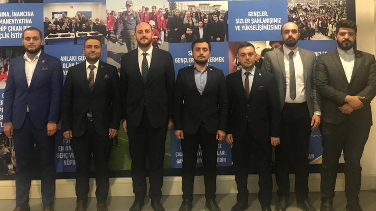 Genç Refah'tan AK Gençliğe anlamlı ziyaret!