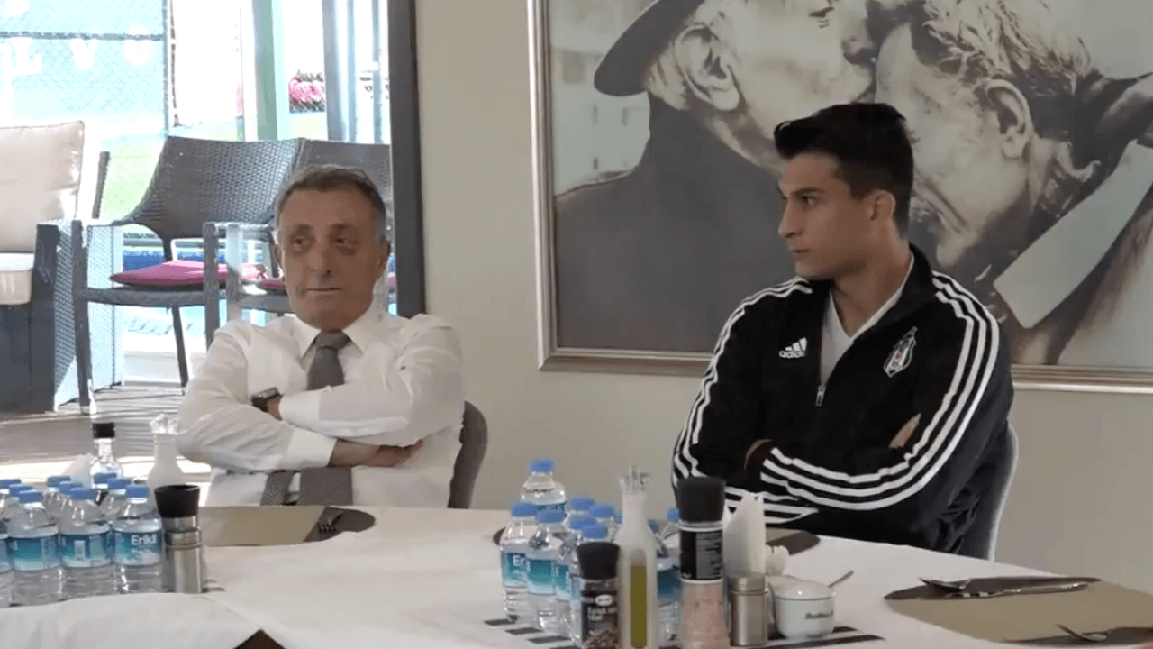 Beşiktaş Başkanı Ahmet Nur Çebi, takımla kahvaltıda bir araya geldi!