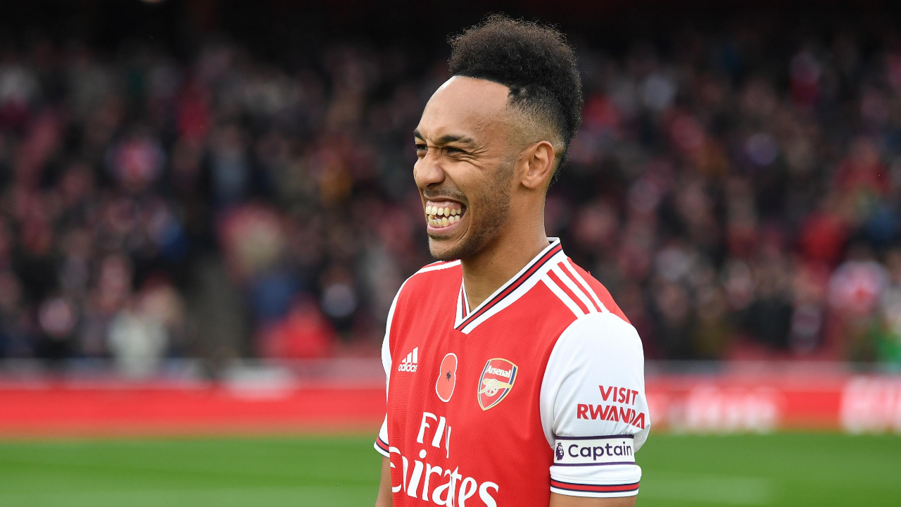 Arsenal'in yeni kaptanı Aubameyang!