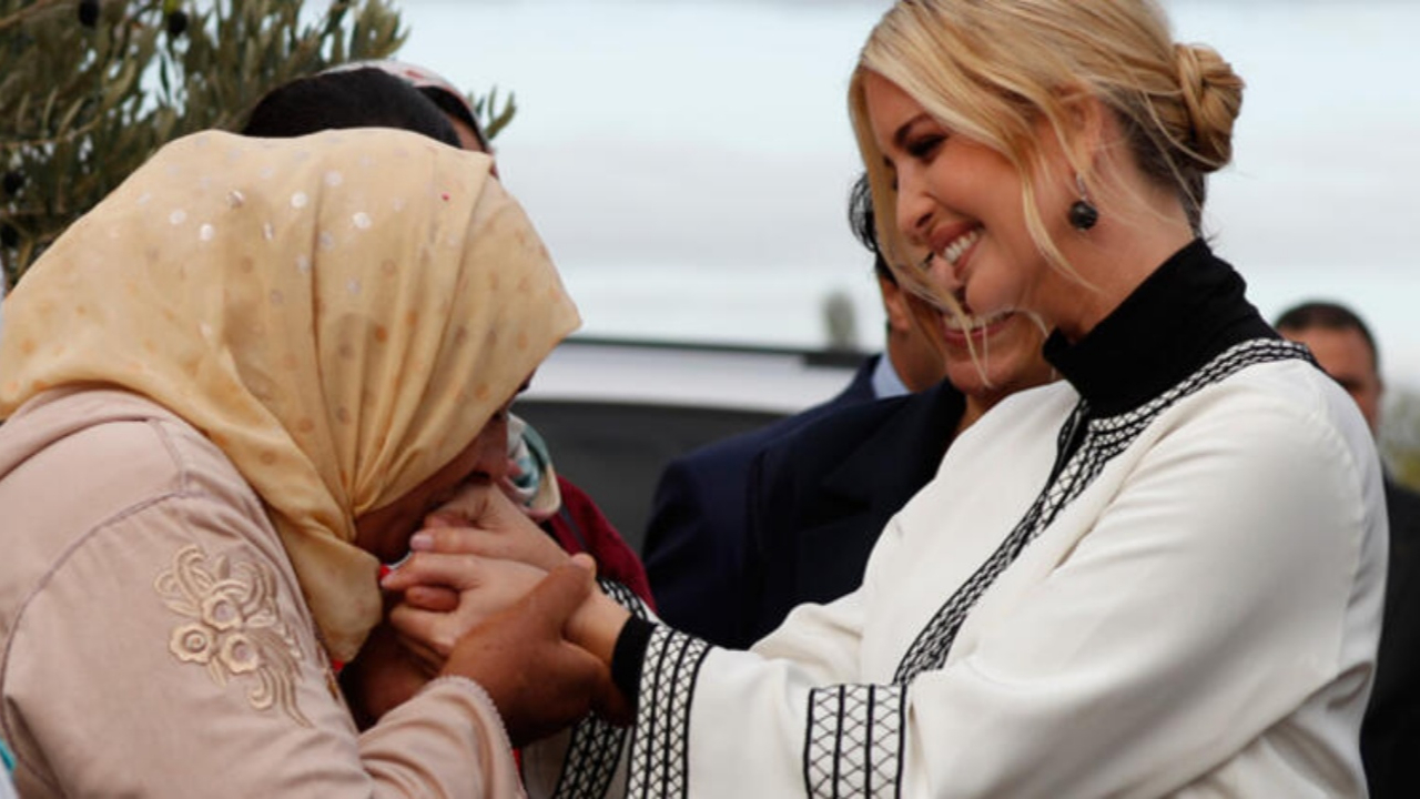 Ivanka Trump'ın elini öptü dünya gündemine girdi!