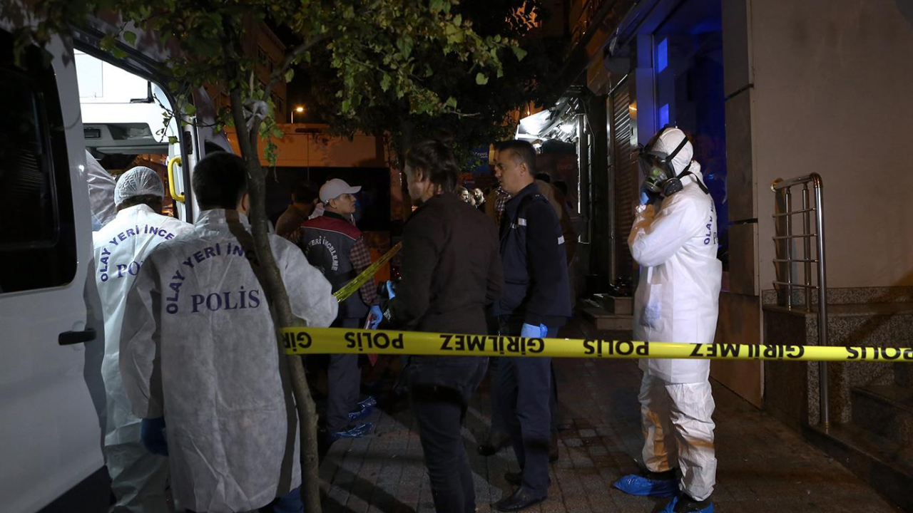 'Sırlar evi'ni anlattı: Dört kardeş de aynı odadaydı