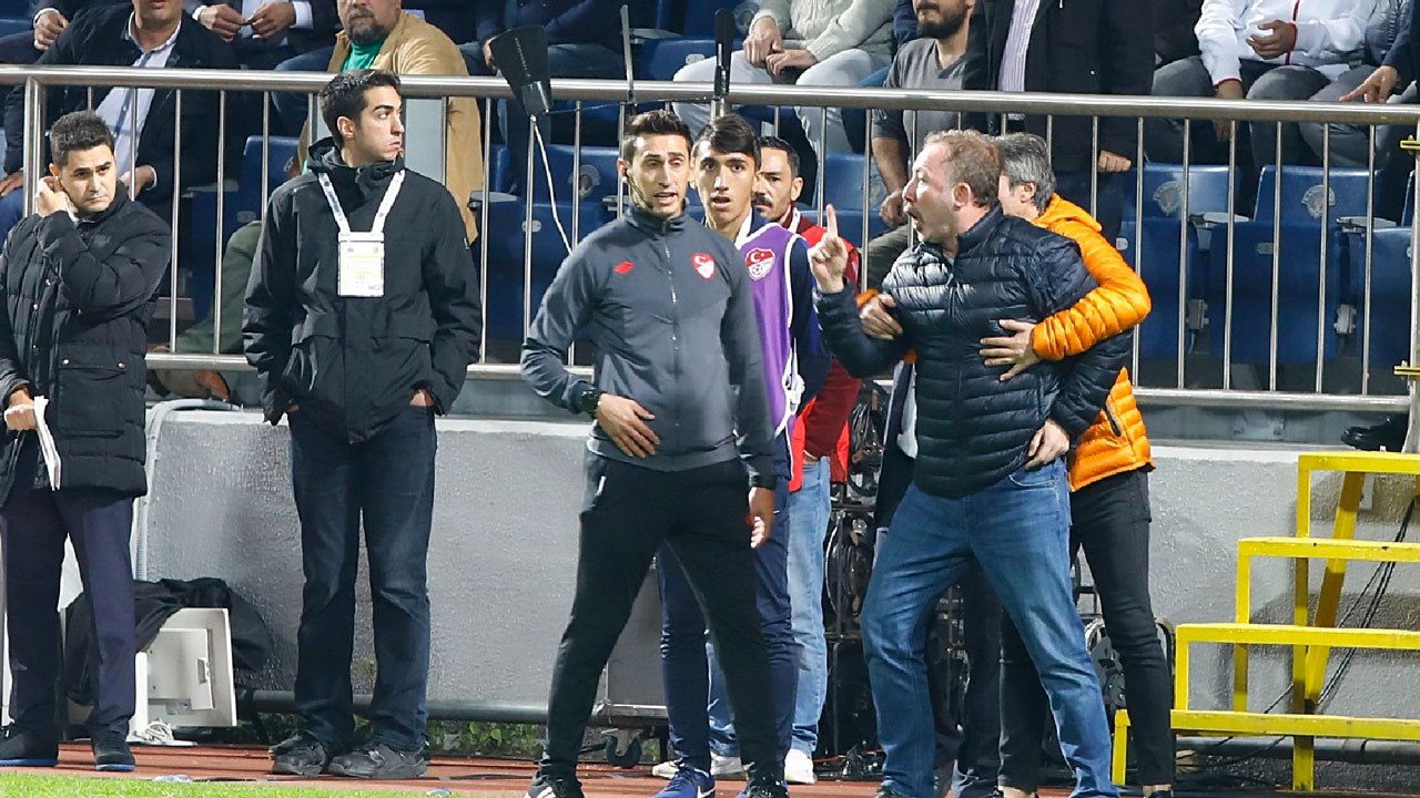 Sergen Yalçın'a 4 maç ceza!