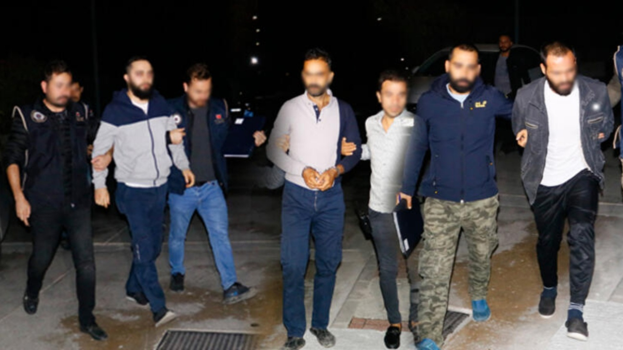Adana'da operasyon: Aralarında hemşire ve hizmet emiri de var!