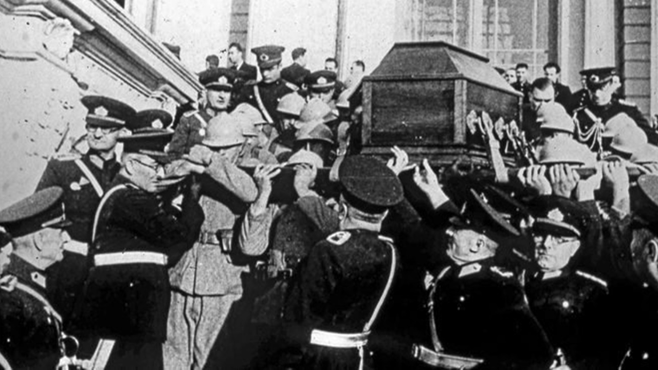 Atatürk'ün cenazesinden yayınlanan fotoğraflar