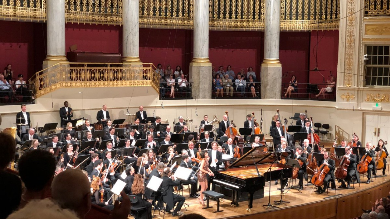 Dünyaca ünlü konser salonunda vibratör alarmı!