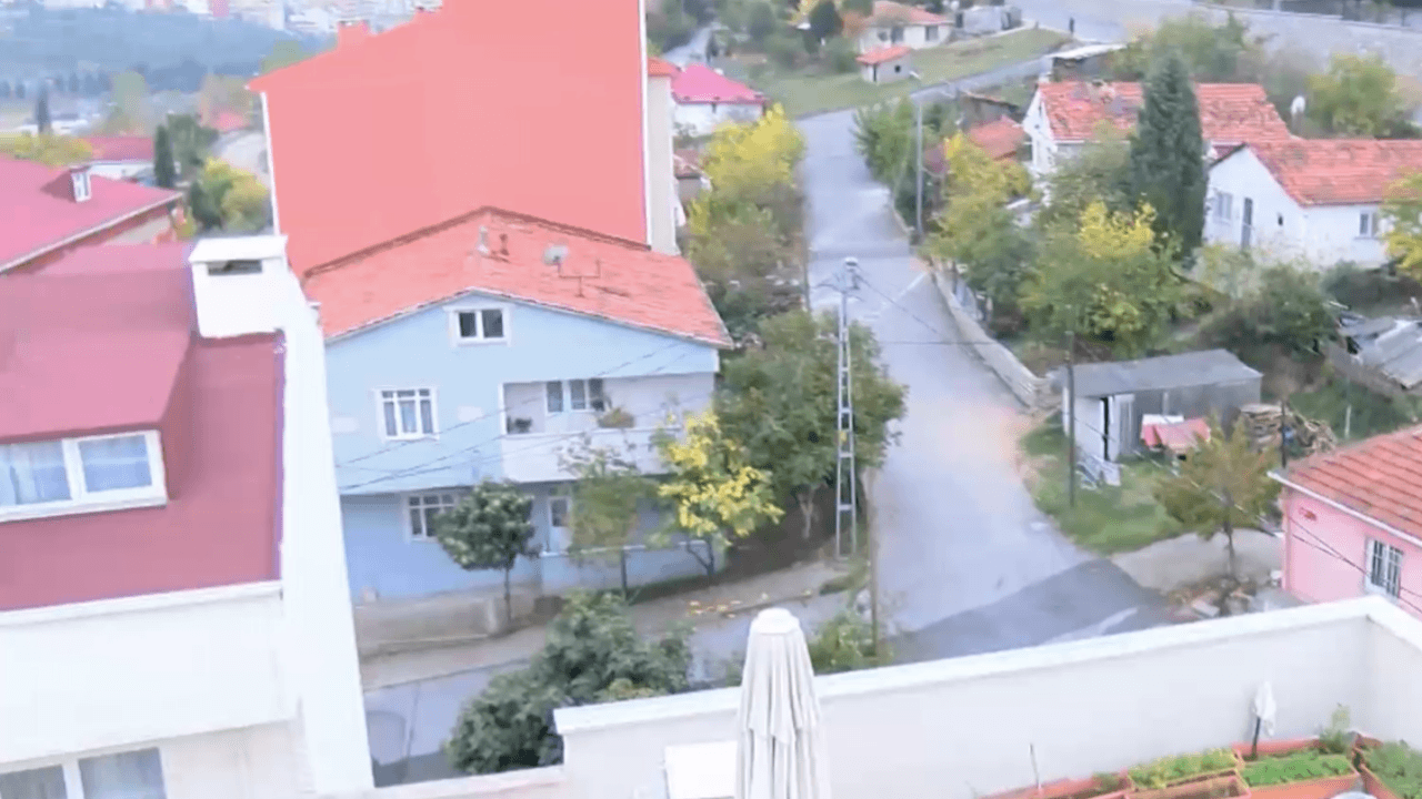 Tuzla'da evlere biner liralık zarf bırakıldı!