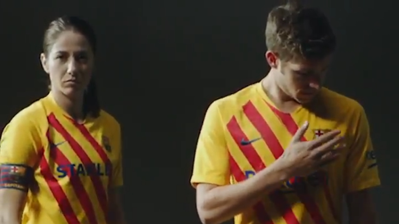 Barcelona, yeni formasını tanıttı.