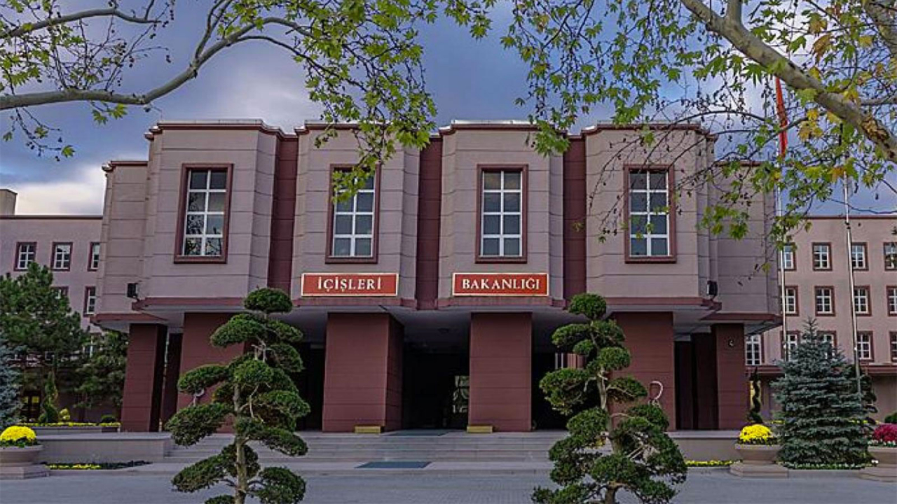İçişleri Bakanlığı: 1'i İngiliz 7'si Alman 8 DEAŞ'lı sınır dışı ediliyor!
