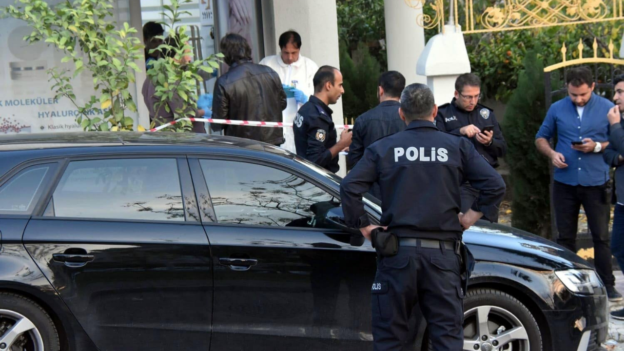 İzmir'deki güzellik merkezi canisi rahip çıktı!