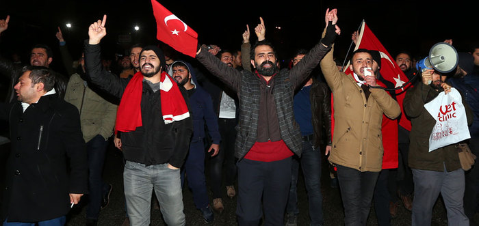 İstanbul ve Ankara'da Halep protestoları