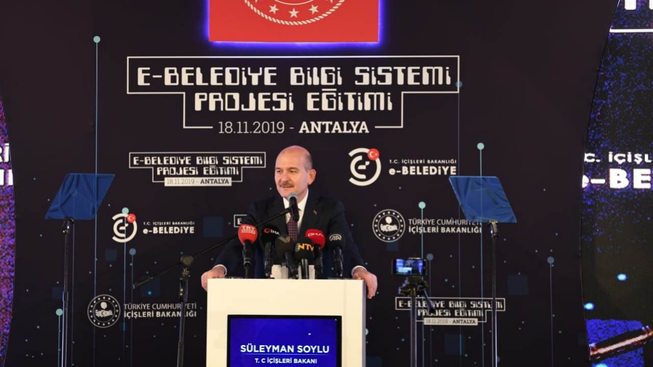 Bakan Soylu, "Kimse kusura bakmasın" deyip bir bir sıraladı!