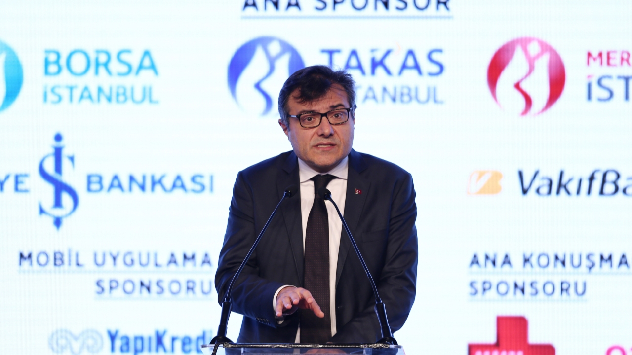 'Finans sektörünün insanla olan bağını yeniden kurması gerek'