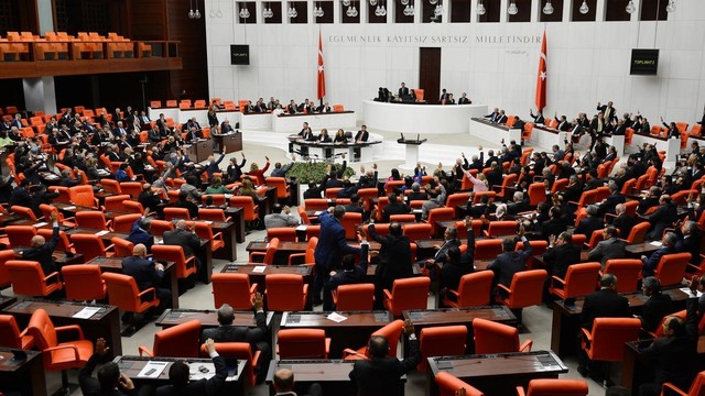 Meclis Başkanı'ndan tutuklu vekiller ile ilgili çağrı!