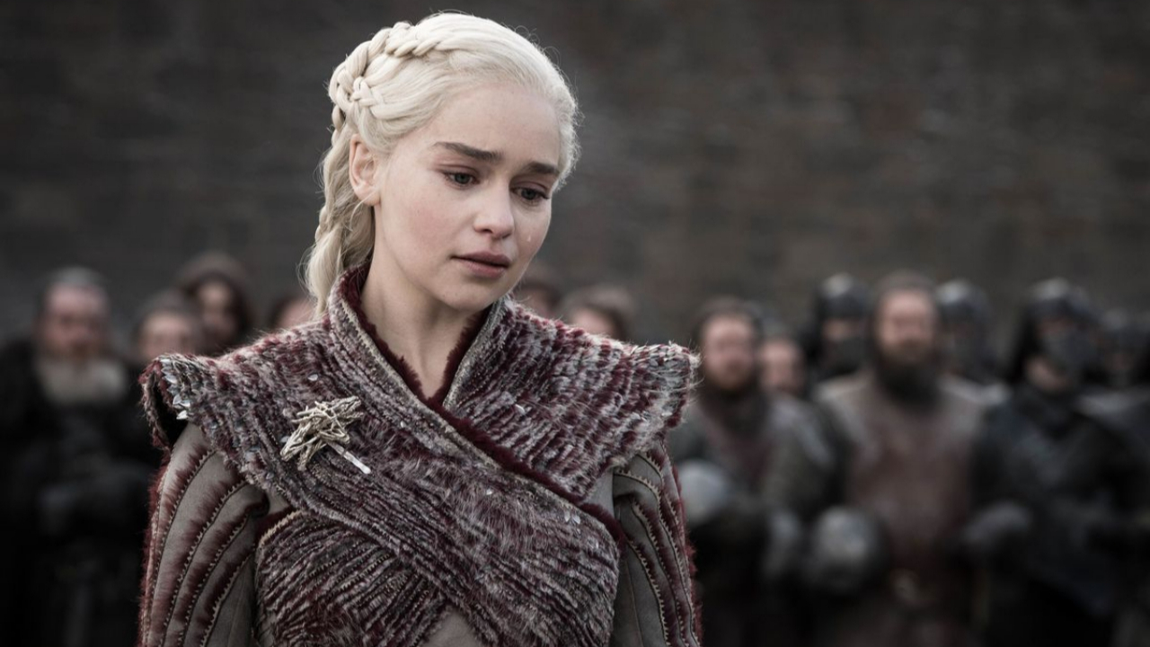 Emilia Clarke: Çıplak sahneler için beni zorladılar!